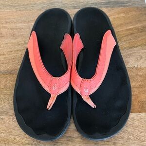 OluKai Ohana Coral Orange Flip Flops Beach Sandals Women Size: 10